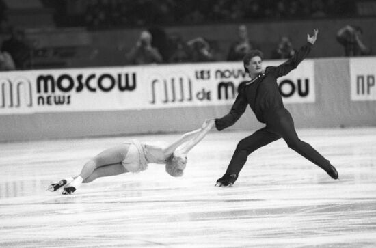 Yelena Bechke and Valery Kornienko
