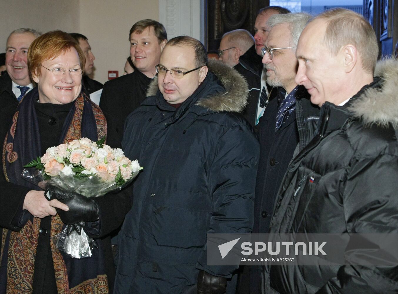 Vladimir Putin meets Finland's President Tarja Halonen in Vyborg