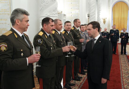 Dmitry Medvedev meets with high-ranking officers
