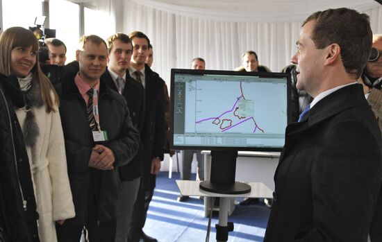 Dmitry Medvedev visits Skolkovo Innovation Center