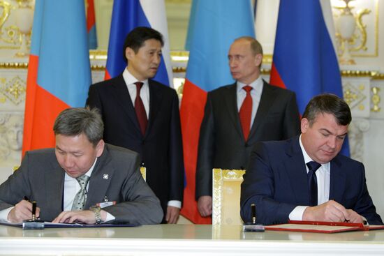Conclusion of Russian-Mongolian documents