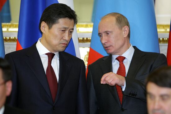 Vladimir Putin and Sukhbaataryn Batbold