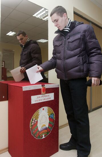 Preterm voting during Belarusian presidential election