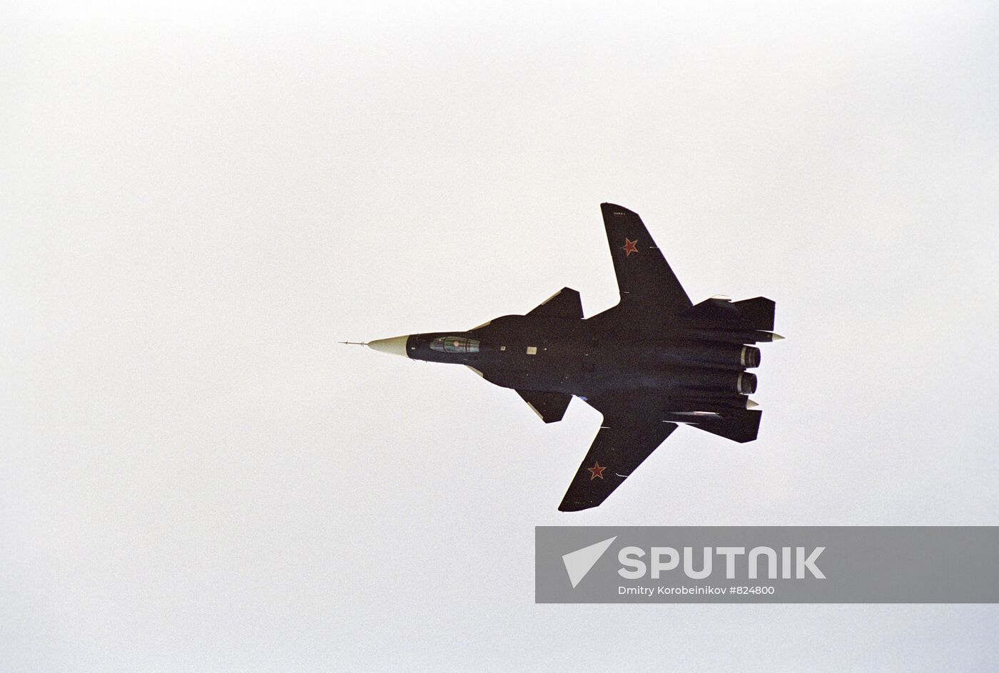 A Sukhoi Su-47/S-37 Berkut fighter