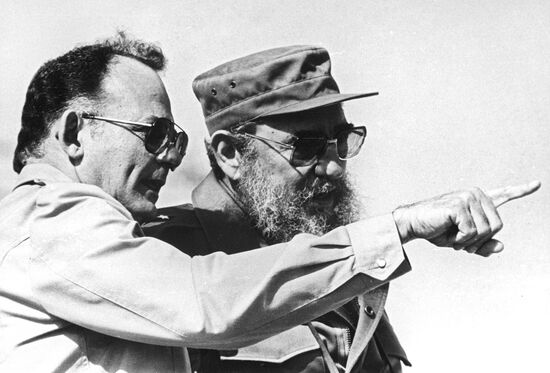 Fidel Castro and Roberto Veiga