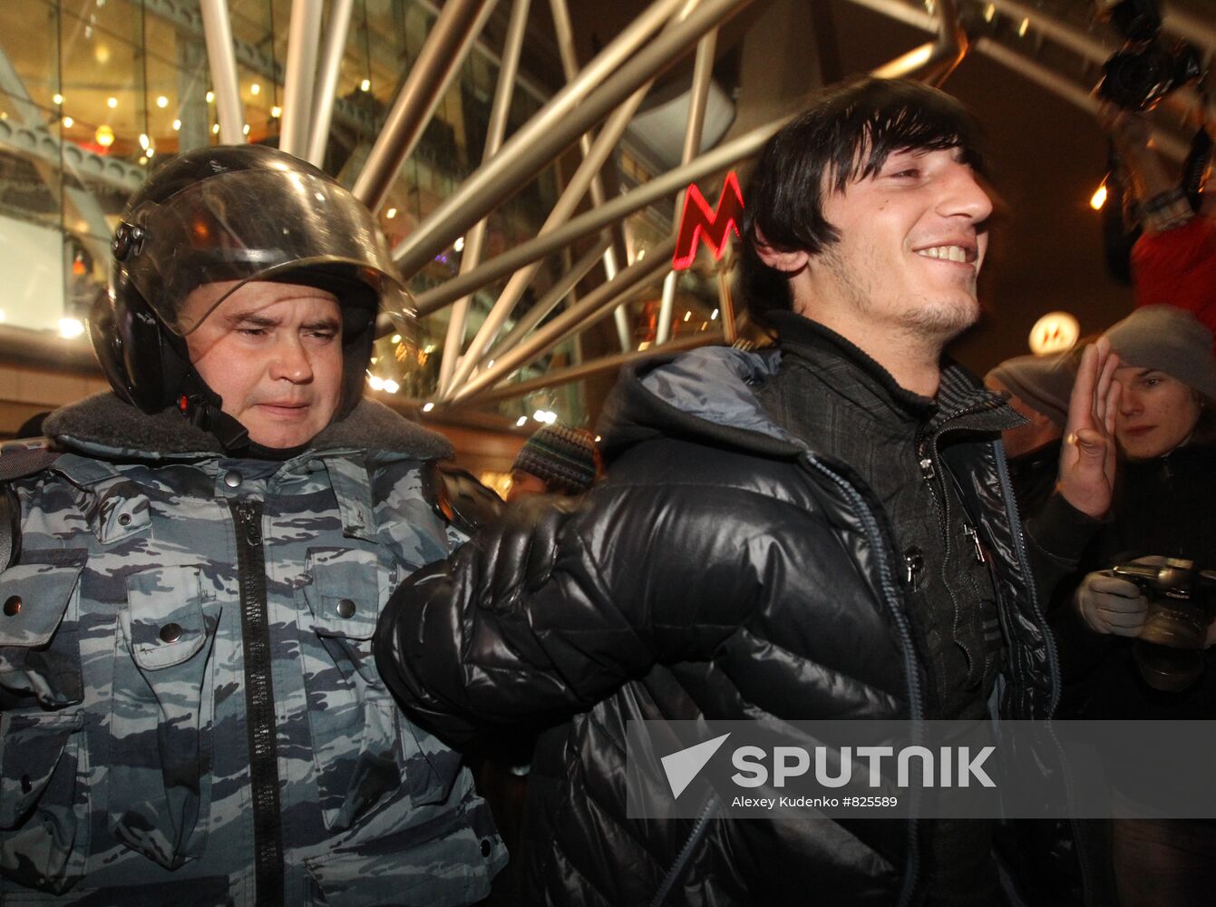 Police on alert at Moscow's Kievsky Rail Terminal