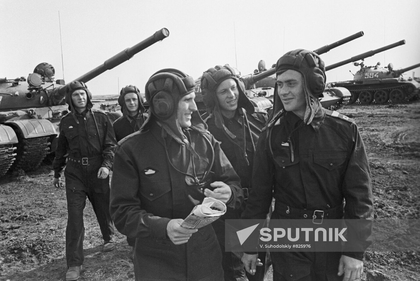 Political officer with tankmen
