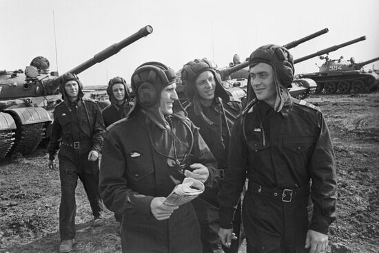 Political officer with tankmen