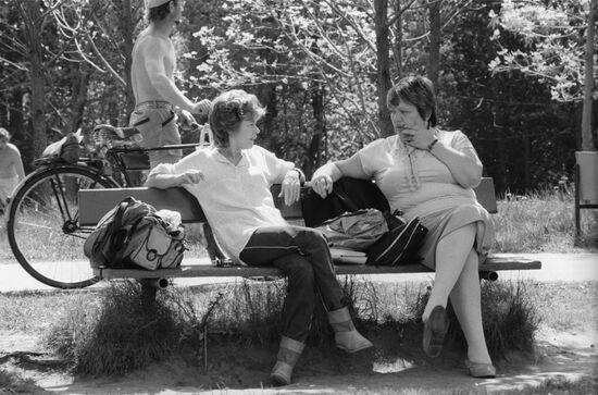 Marina Neyolova and Galina Volchek