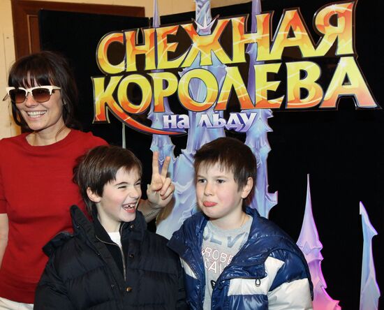 Oksana Robski with son Iosif