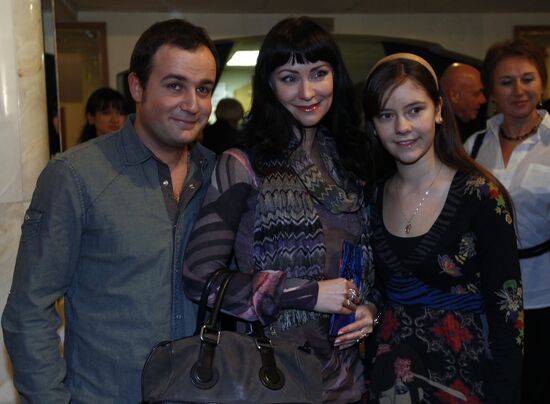 Nonna Grishayeva with family