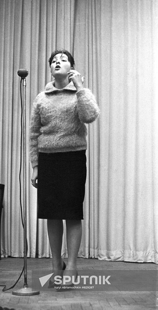 Bella Akhmadulina
