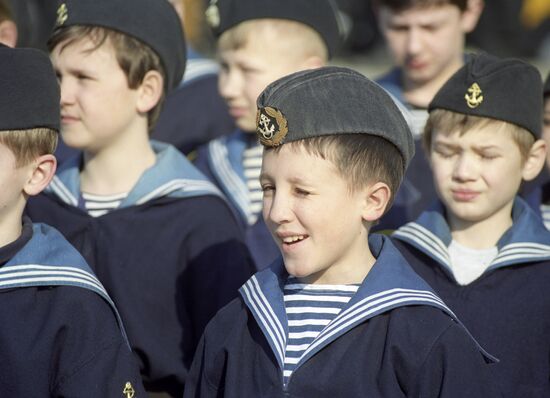 Pupils of Albatross Children's Marine Center