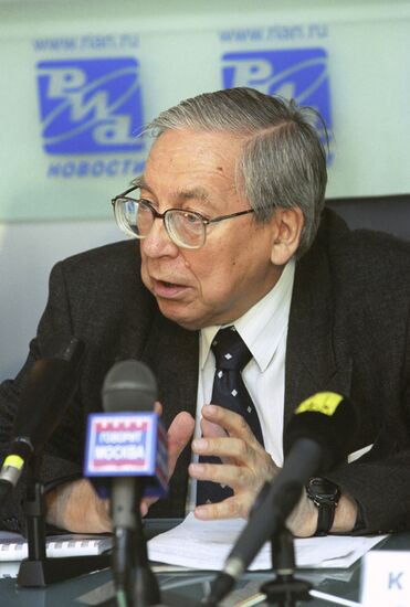 Yasen Zasursky