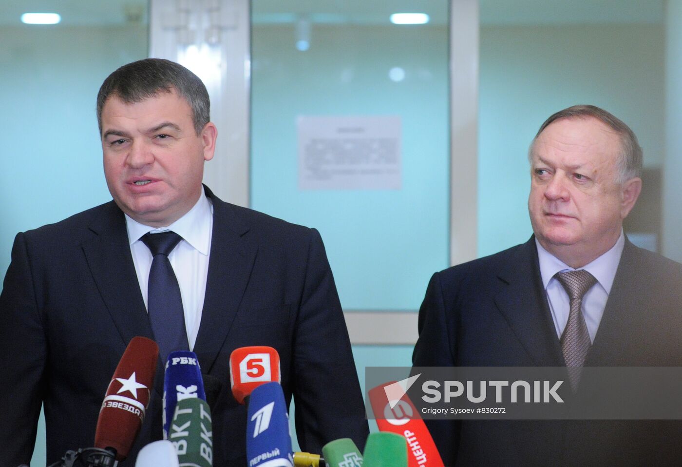 Anatoly Serdyukov and Viktor Zavarzin