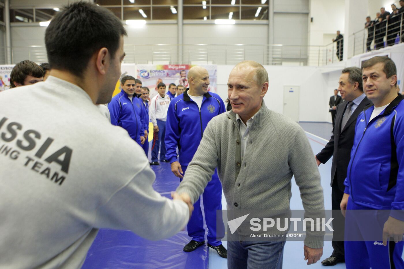 Vladimir Putin visits Moskovsky sports and recreation center