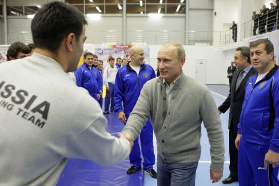 Vladimir Putin visits Moskovsky sports and recreation center