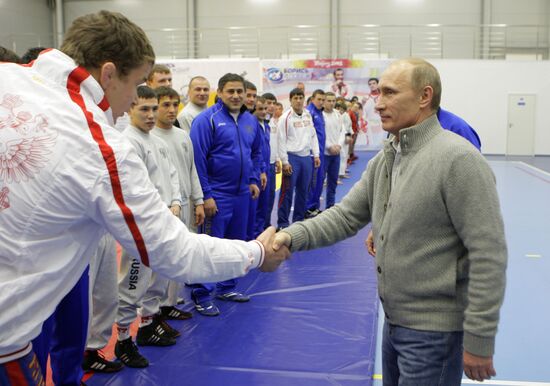 Vladimir Putin visits Moskovsky sports and recreation center