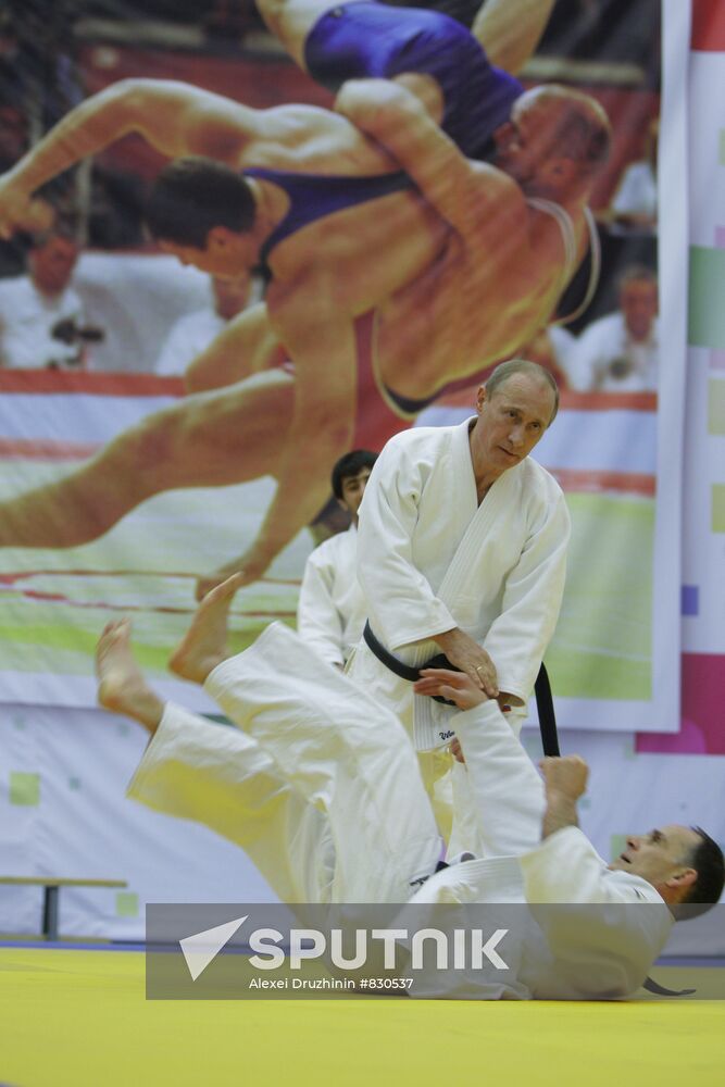 Vladimir Putin attends judo training session