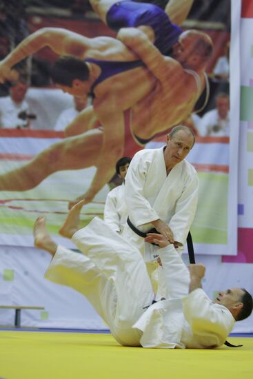 Vladimir Putin attends judo training session