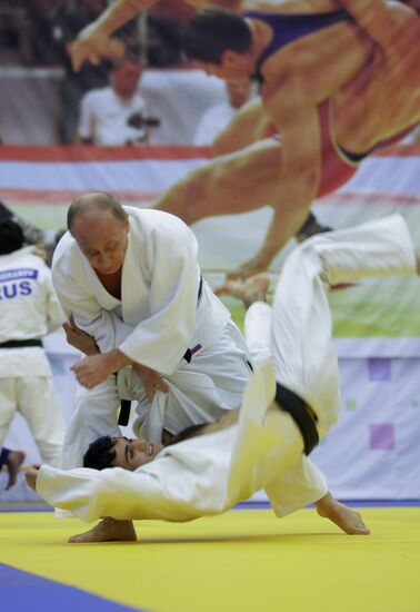 Vladimir Putin attends judo training session