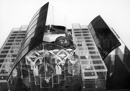 Model of Soviet pavilion
