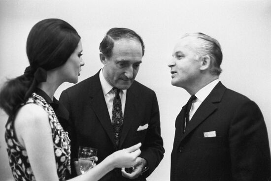 Irina Petrescu, Ron Moody and Stanislav Rostotsky
