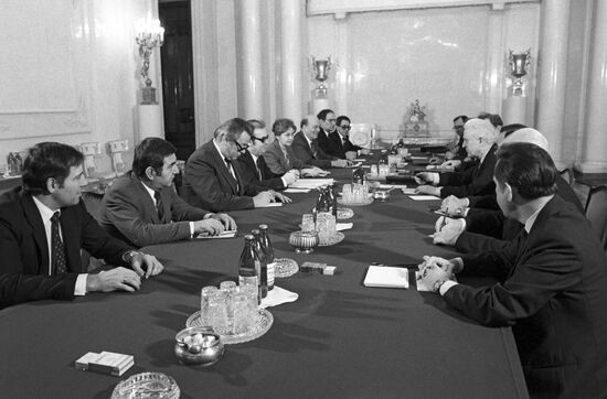 Bulgarian Foreign Minister Pyotr Mladenov visits the USSR