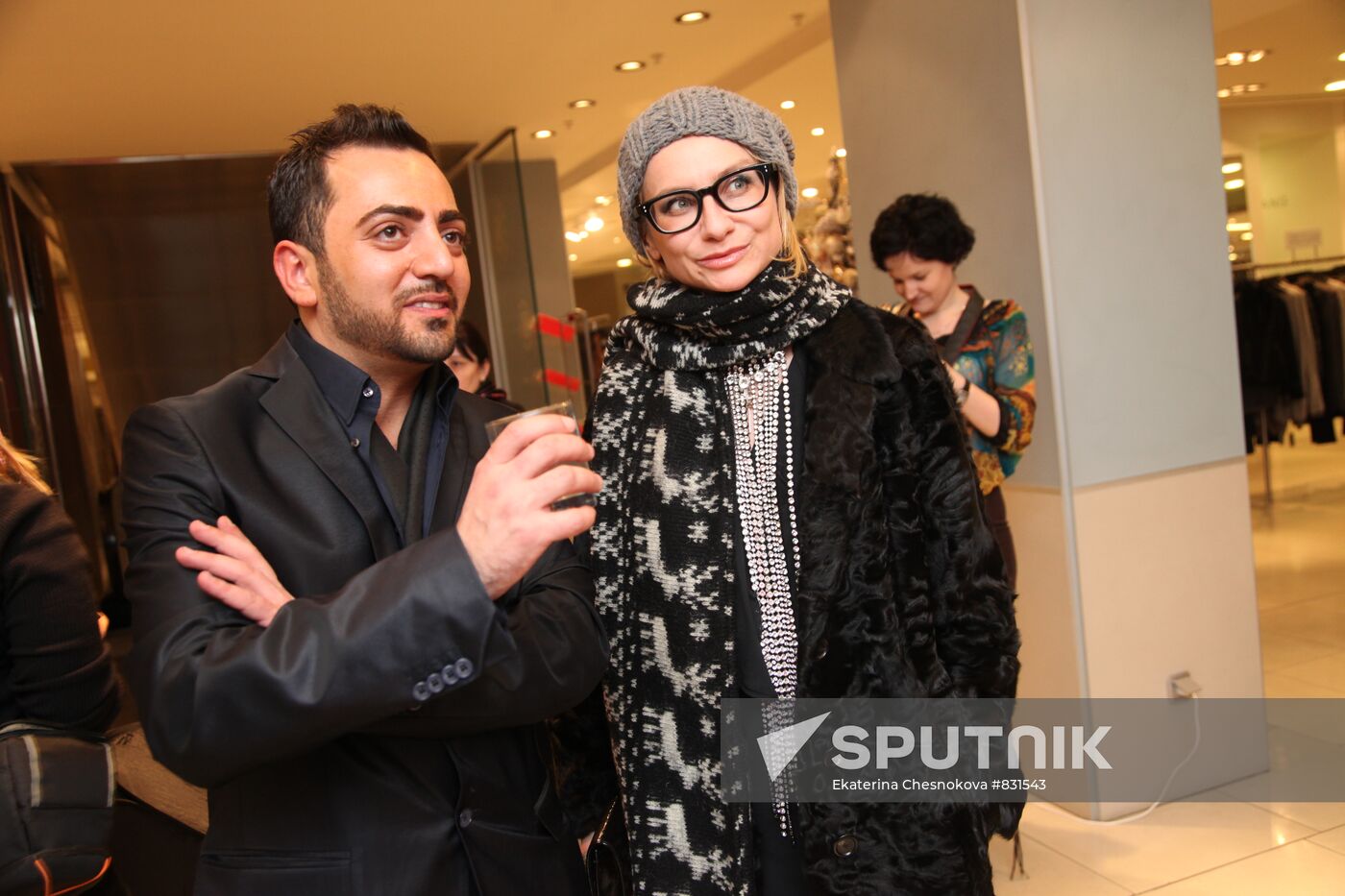 Evelina Khromchenko and Von Vonni