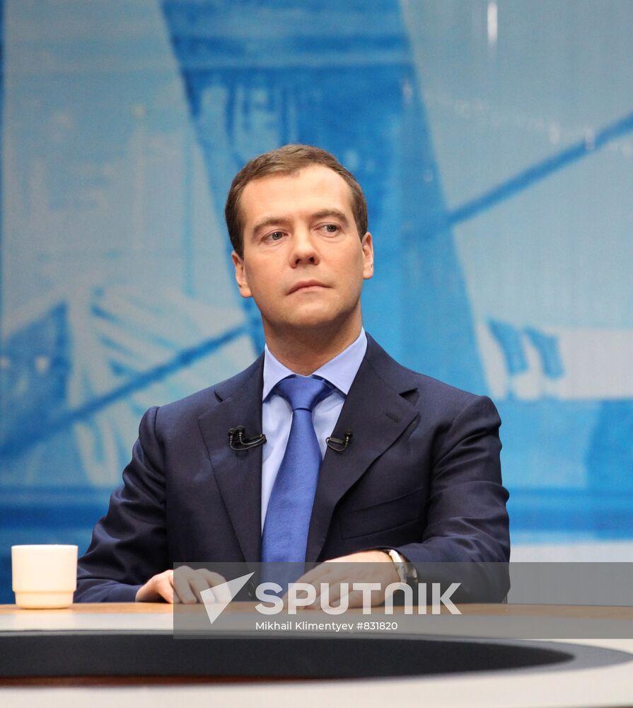 Dmitry Medvedev summed up year 2010 on television