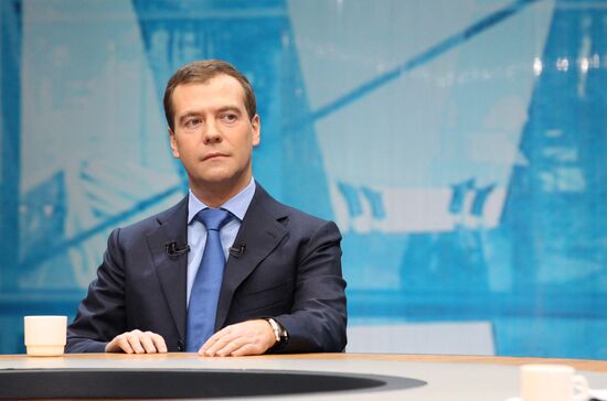 Dmitry Medvedev summed up year 2010 on television