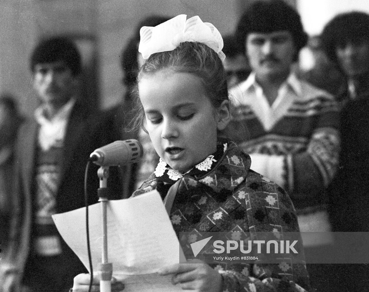 Schoolgirl Galina Popovich