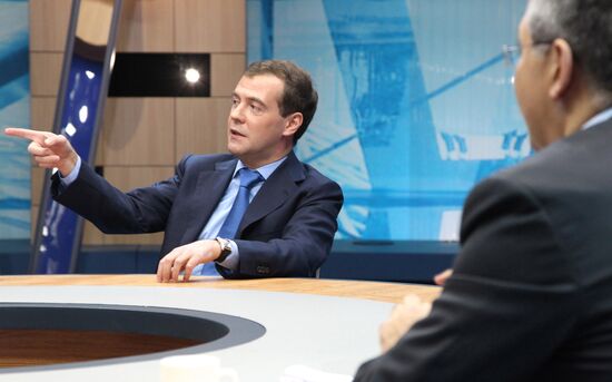 Dmitry Medvedev summed up year 2010 on television