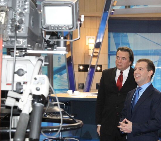 Dmitry Medvedev summed up year 2010 on television