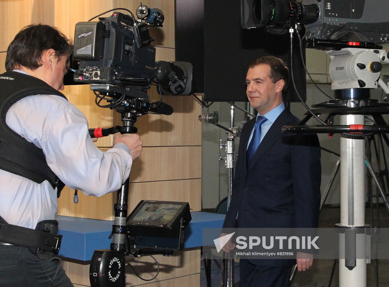 Dmitry Medvedev summed up year 2010 on television