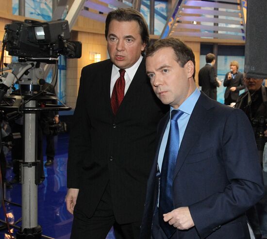Dmitry Medvedev summed up year 2010 on television