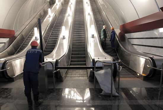 Escalator, Obvodnoy Canal metro station
