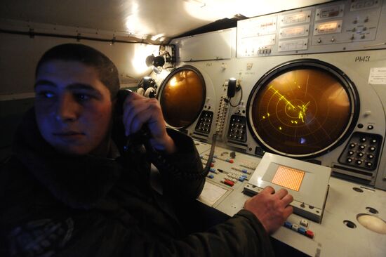 Radio data treatment panel, command post