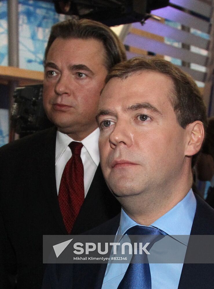 Dmitry Medvedev gives year-end interview to top TV channels