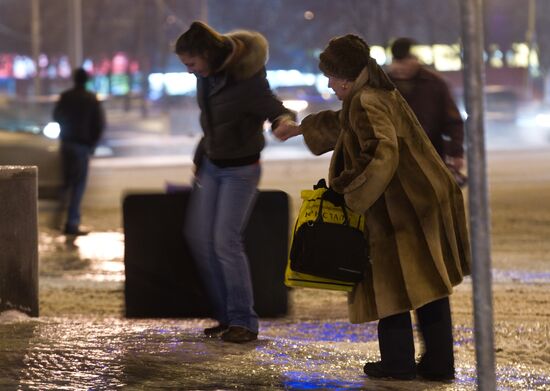 Moscow hit by freezing rain