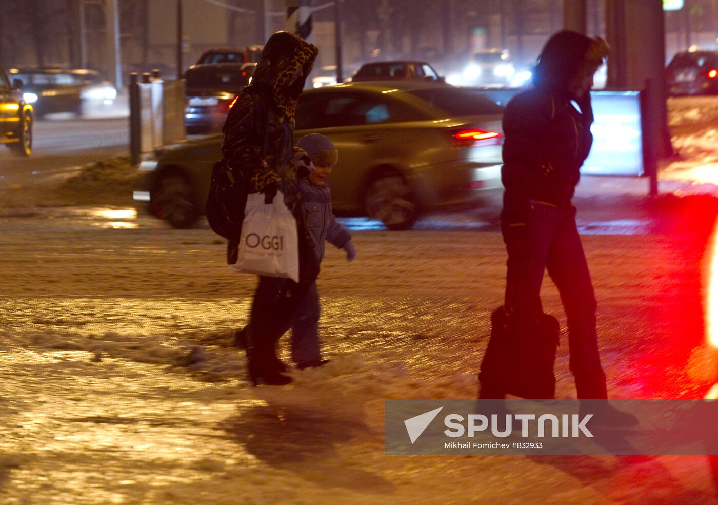 Moscow hit by freezing rain