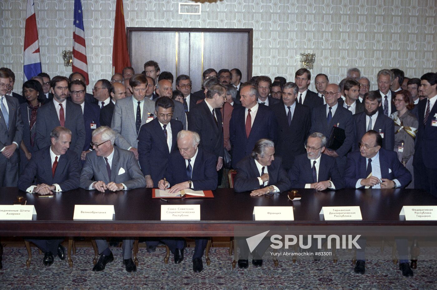 Treaty on the Final Settlement being signed