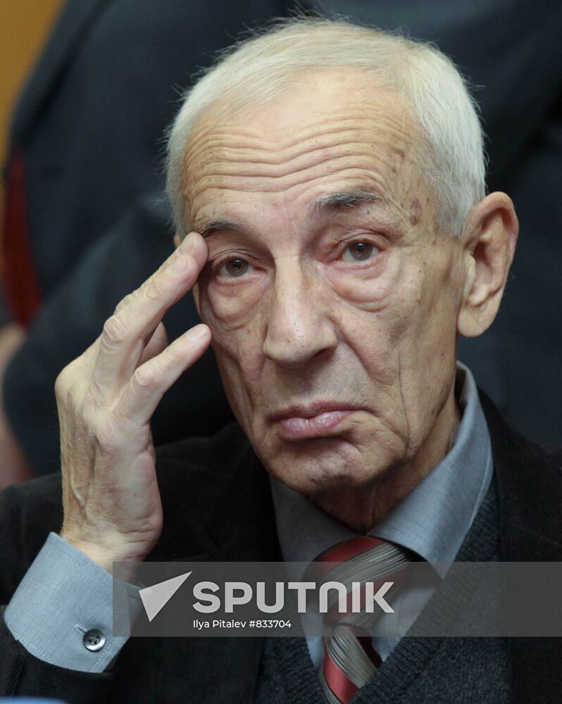 Yury Shmidt
