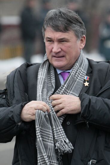 Monument to rescuers and firefighters unveiled in Moscow