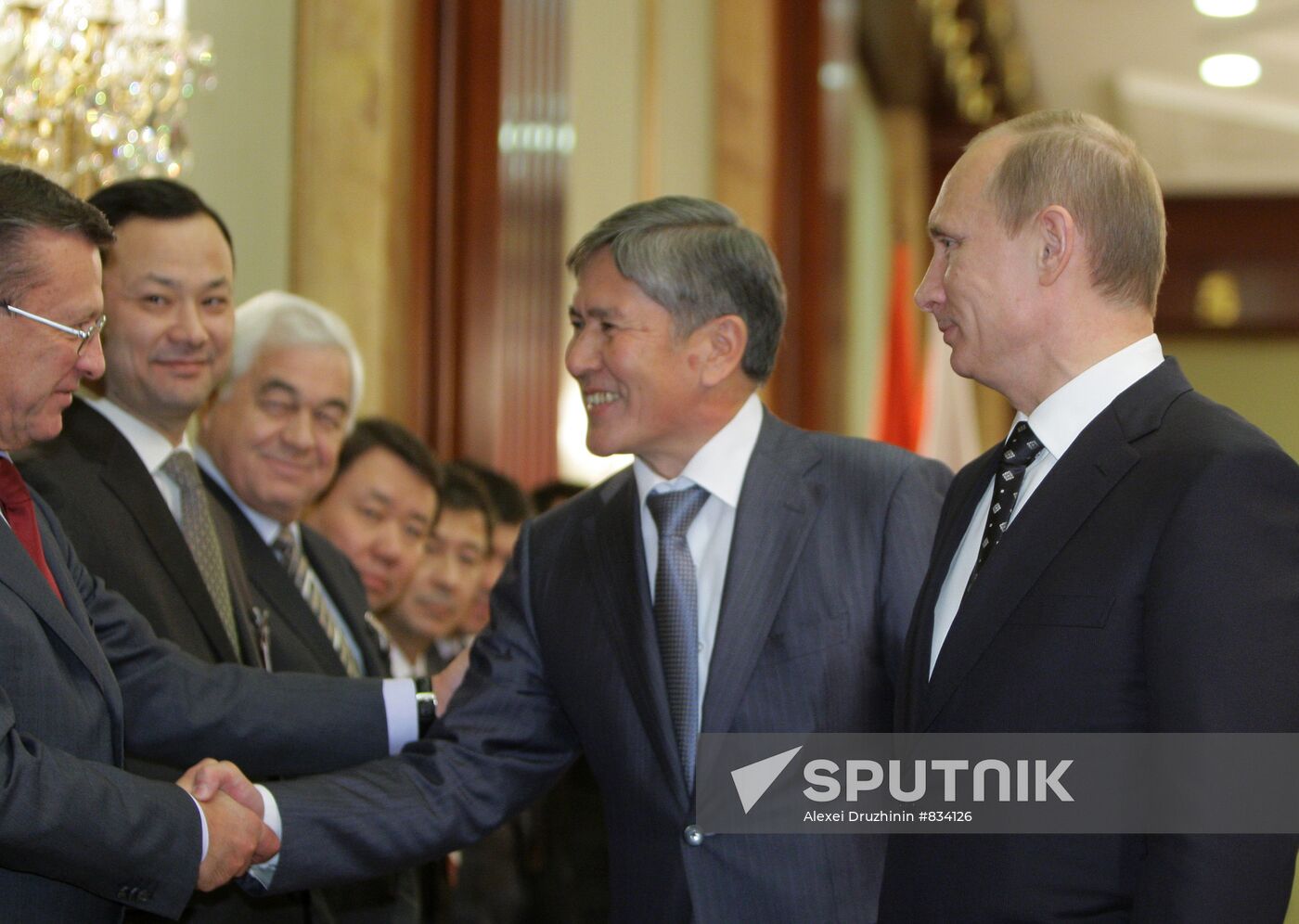 Vladimir Putin meets with Almazbek Atambayev