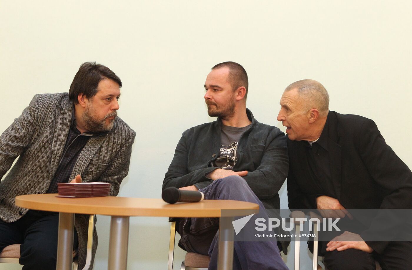 Cinema Union first members receive membership cards