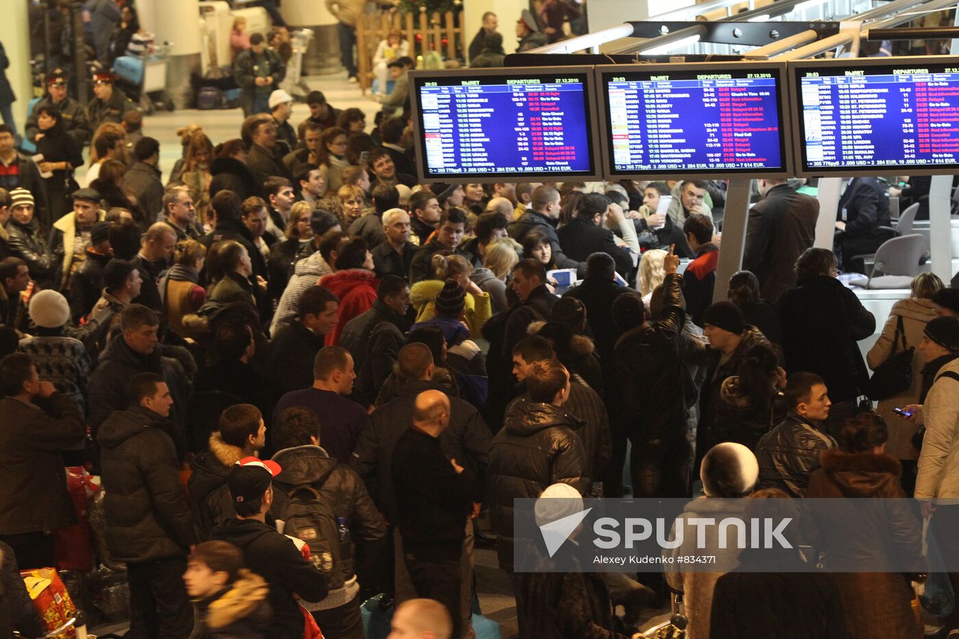 Flights delayed at Moscow airports