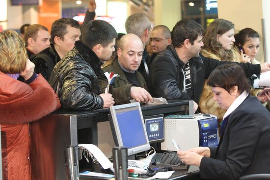 Flights delayed at Moscow airports