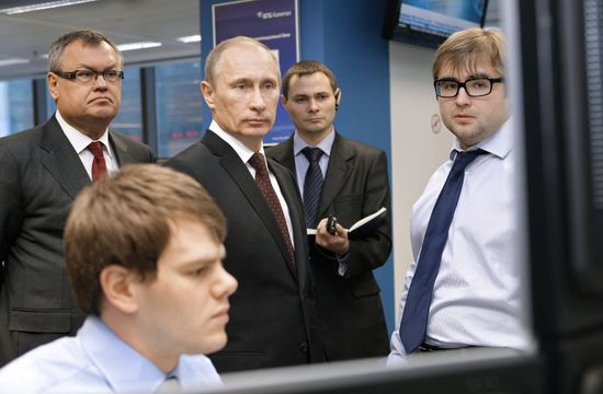 Vladimir Putin visits new VTB bank office