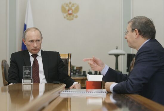 Putin meets with Yevtushenkov and Ivanov